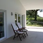 Encosta Da Camarinha בית נופש *