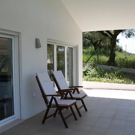 Encosta Da Camarinha Holiday home *